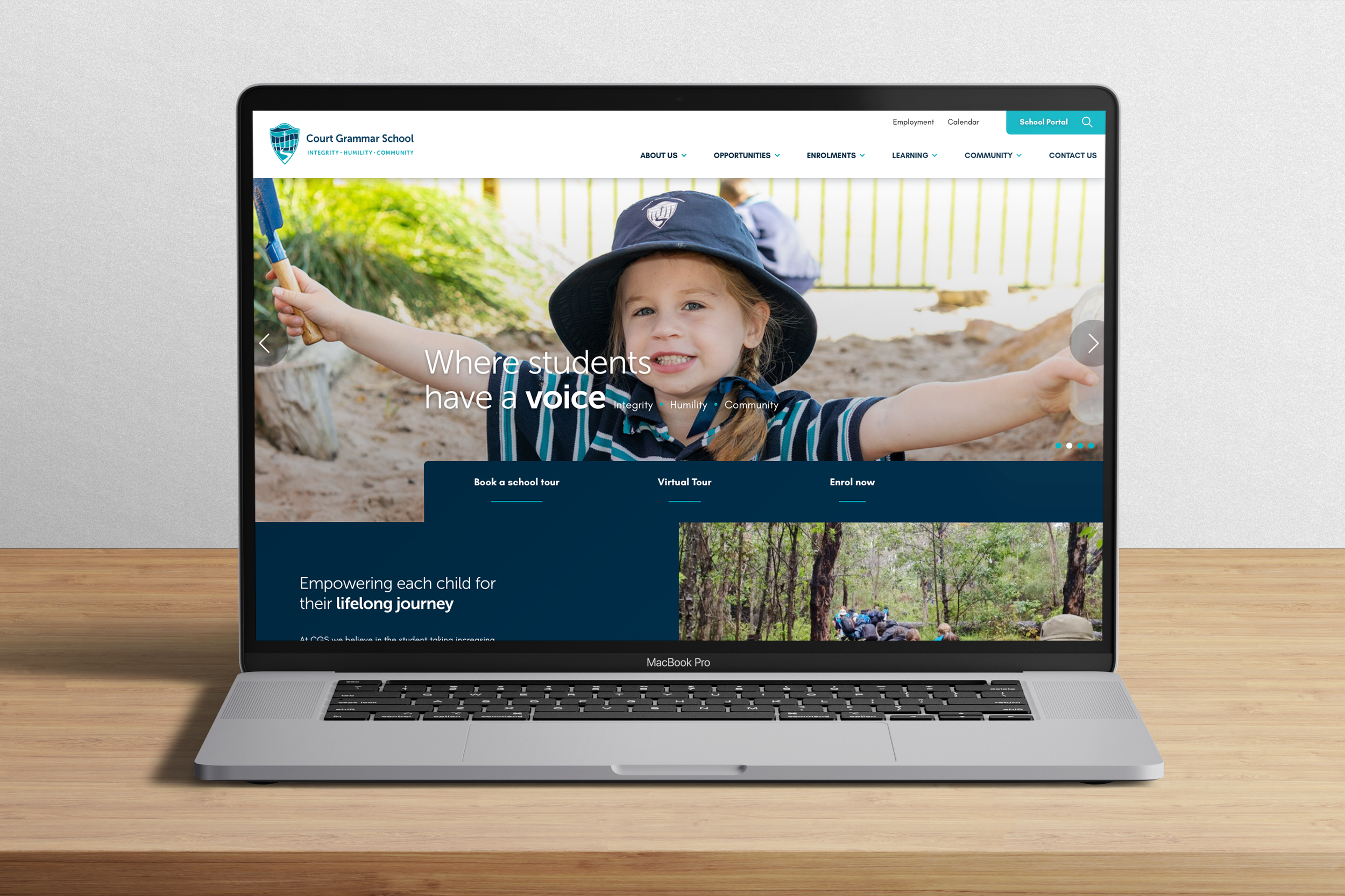 Court Grammar School }}