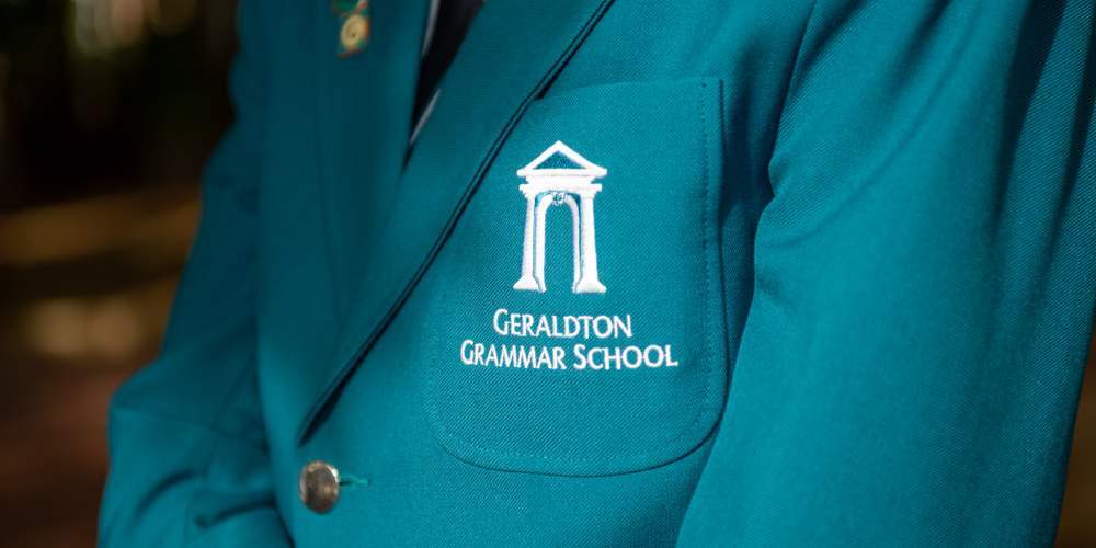 DFM Grammar 24 0631 0b4e307f6746fb29bf00b3a4c4ef7e68 }}